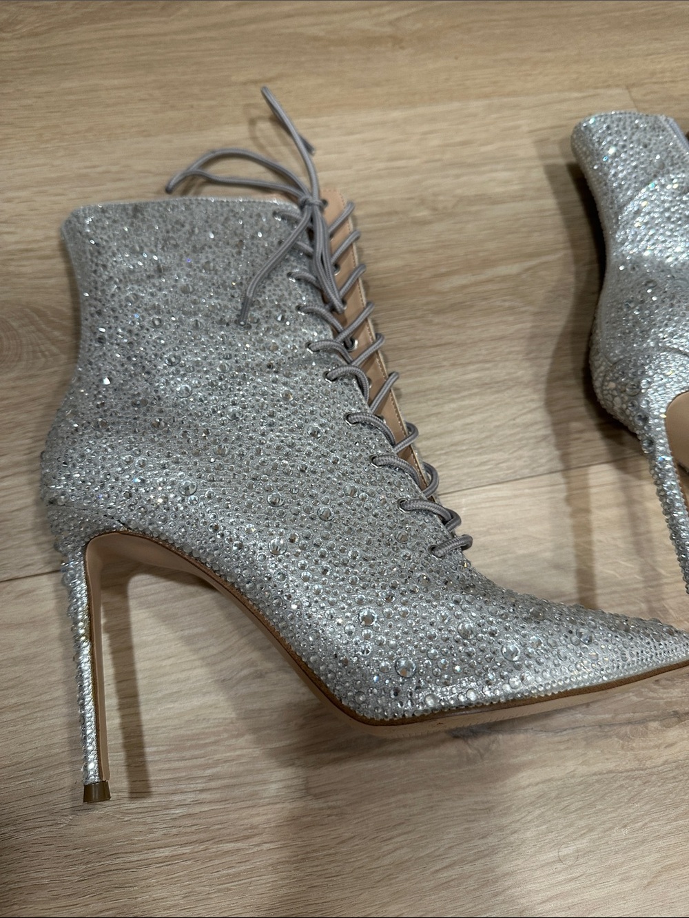 Steve Madden Valency Silver Crystal Lace-Up Stiletto Ankle Boot Size 9 - Picture 13 of 16